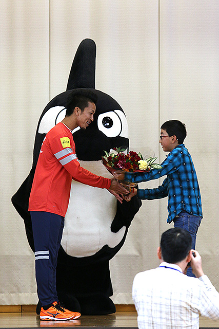 名古屋市立汐路小学校を田口泰士選手が訪問｜ニュース｜名古屋