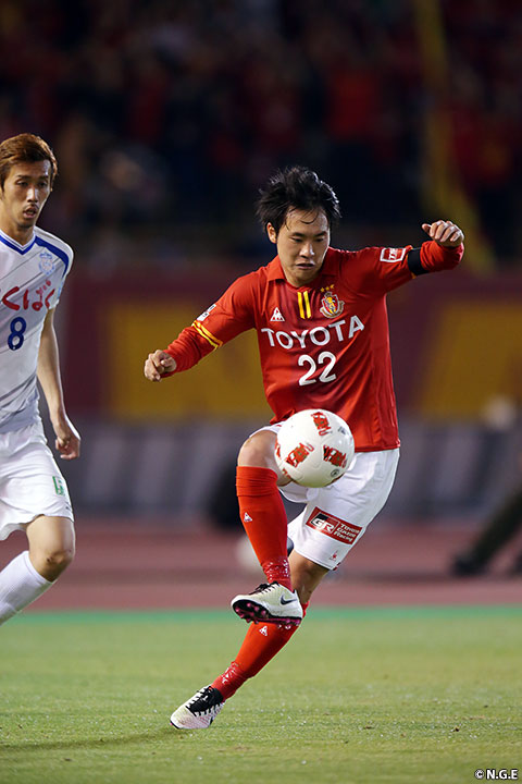 小屋松 知哉選手サイン入り&実使用スパイク 小屋松 知哉選手サイン入り&実使用スパイク 柏はFW仙頭啓矢