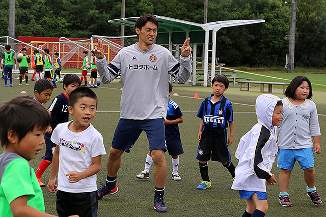 Hureai Day 少年 少女サッカー教室 に楢崎 西村 永井 野田 シモビッチ選手が参加 ニュース 名古屋グランパス公式サイト