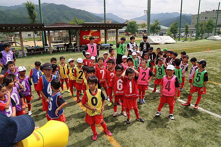 飛騨古川サマーキャンプ 16 前半 の模様 ニュース 名古屋グランパス公式サイト