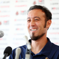 田中マルクス闘莉王選手、加入記者会見｜ニュース｜名古屋グランパス  