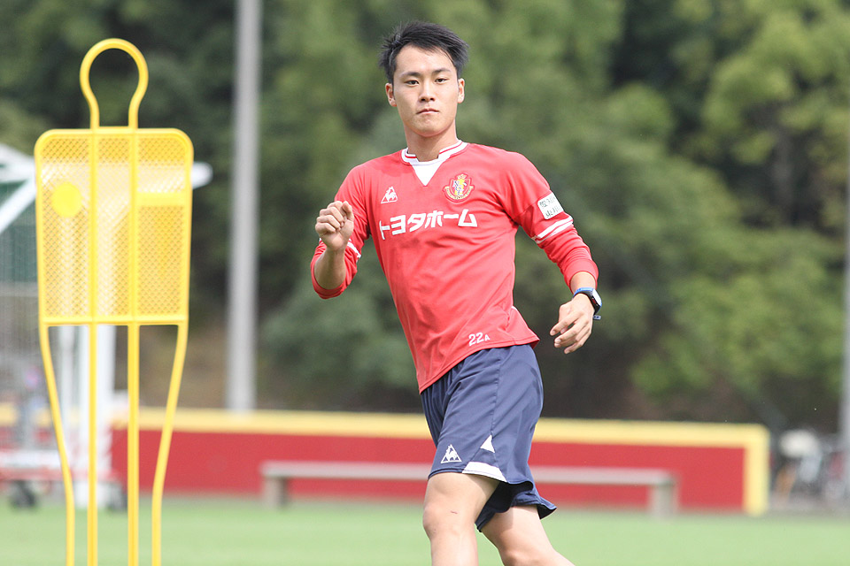 小屋松 知哉 | 選手・スタッフ | チーム | 名古屋グランパス公式サイト 