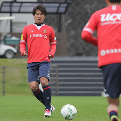 名古屋グランパス オーセンティックユニフォーム 小川佳純サイン入り 名古屋グランパス（Nagoya Grampus Eight）09-10 H ホーム #10