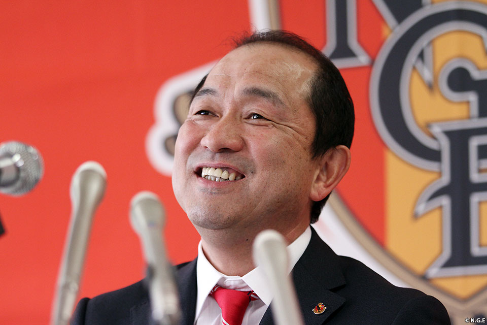 風間八宏監督 就任記者会見｜ニュース｜名古屋グランパス公式サイト
