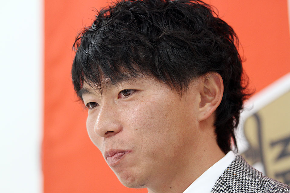佐藤寿人選手 移籍加入記者会見｜ニュース｜名古屋グランパス公式サイト