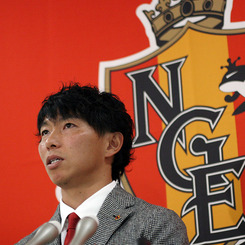 佐藤寿人選手 移籍加入記者会見｜ニュース｜名古屋グランパス公式サイト