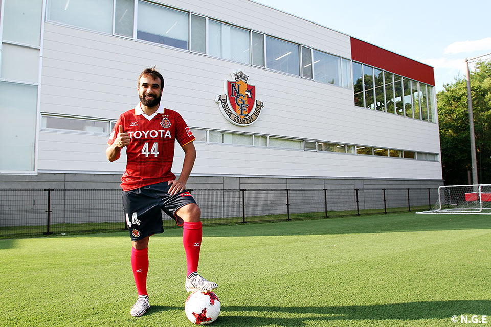 ガブリエル シャビエル選手移籍加入記者会見｜ニュース｜名古屋