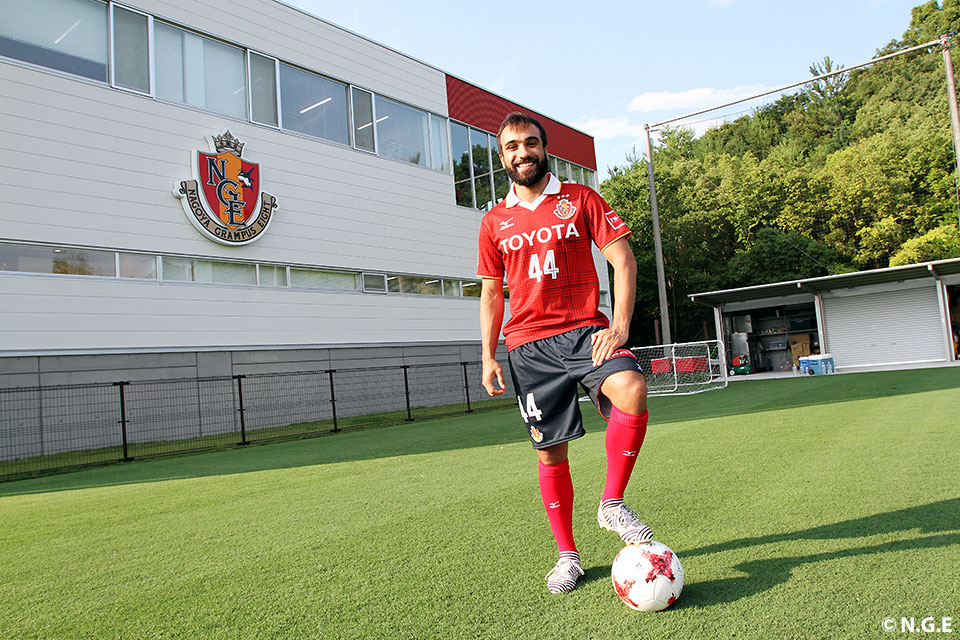 ガブリエル シャビエル選手移籍加入記者会見｜ニュース｜名古屋