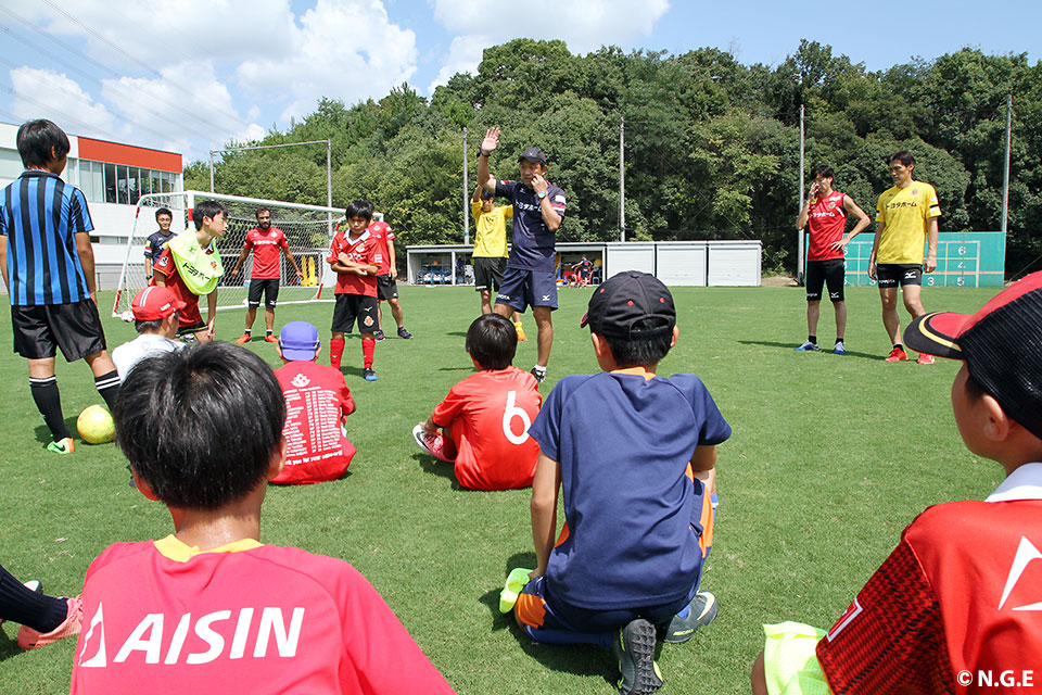 ファンクラブ小学生サッカー教室17の模様 ニュース 名古屋グランパス公式サイト