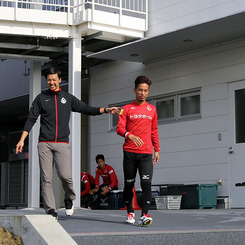 名古屋グランパス 田口泰士 No.7 ユニフォーム L 名古屋グランパス 田口泰士 レプリカユニフォーム - メルカリ
