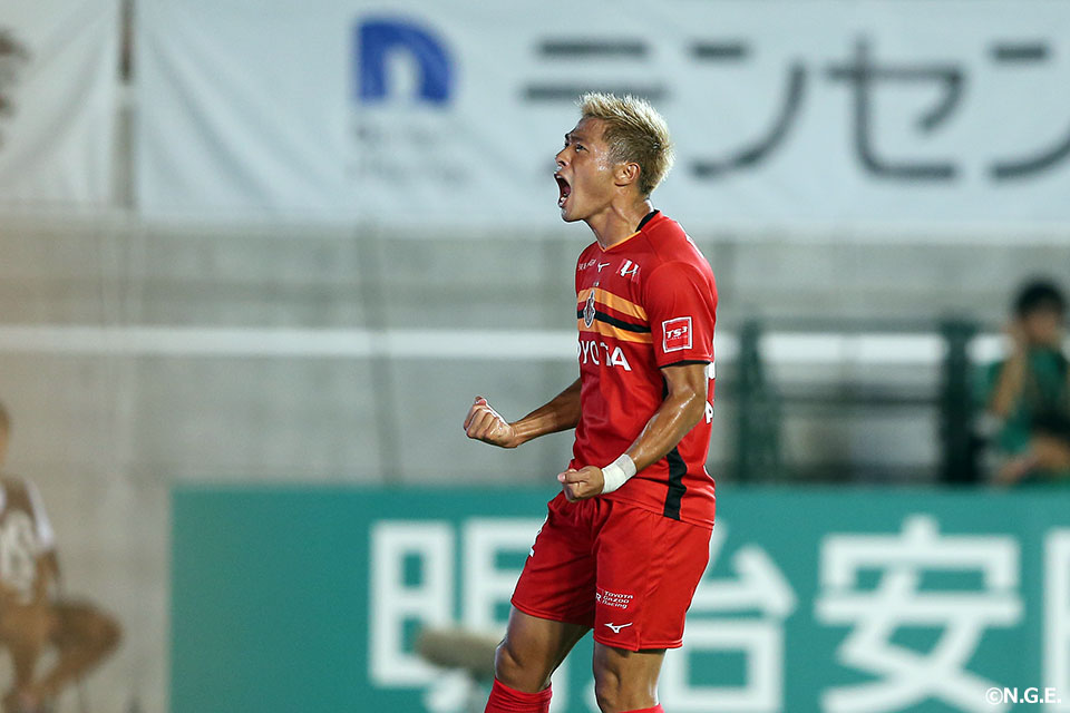 赤﨑 秀平 | 選手・スタッフ | チーム | 名古屋グランパス公式サイト