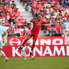 赤﨑 秀平 | 選手・スタッフ | チーム | 名古屋グランパス公式サイト