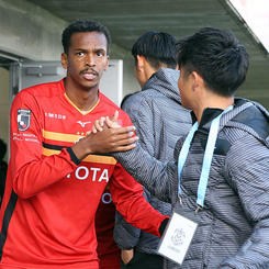 ジョー | 選手・スタッフ | チーム | 名古屋グランパス公式サイト