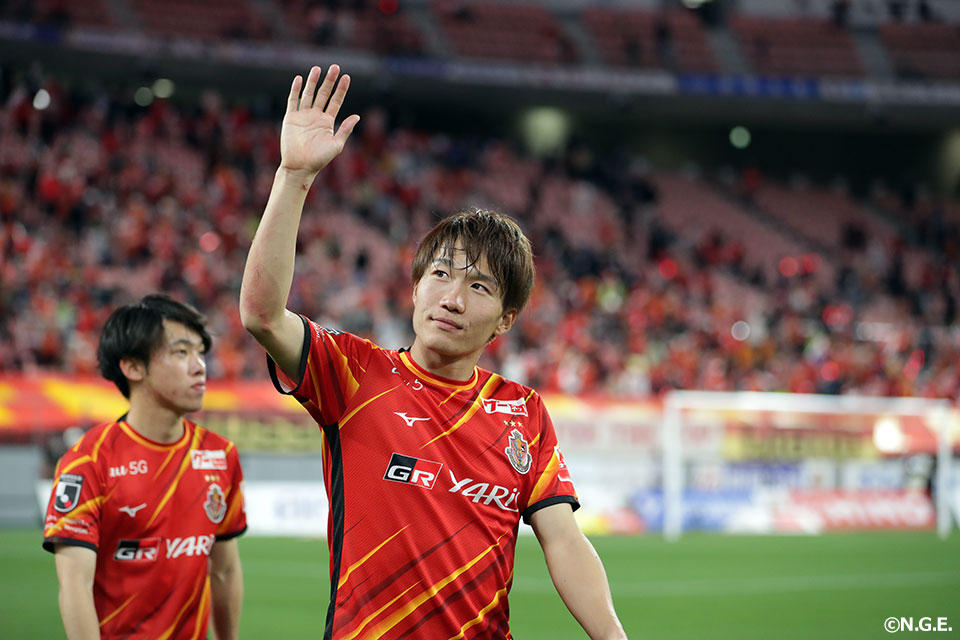 成瀬 竣平 | 選手・スタッフ | チーム | 名古屋グランパス公式サイト