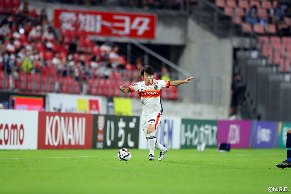 成瀬竣平 | 選手・スタッフ | チーム | 名古屋グランパス公式