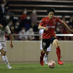 吉田晃 | 選手・スタッフ | チーム | 名古屋グランパス公式サイト