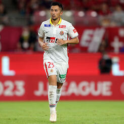 前田 直輝 | 選手・スタッフ | チーム | 名古屋グランパス公式サイト