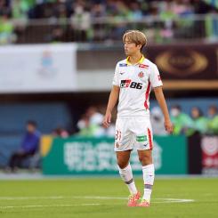 吉田 温紀 | 選手・スタッフ | チーム | 名古屋グランパス公式サイト