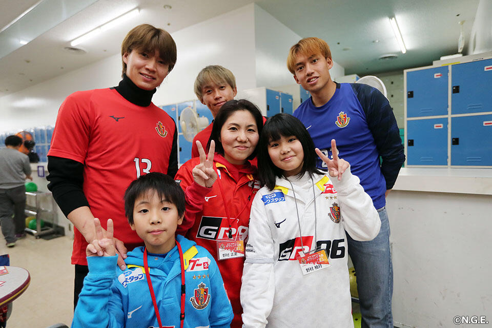 2023 名古屋グランパス 三井大輝選手実使用サイン入りキーパーユニフォーム一式 2023 名古屋グランパス 三井大輝選手実使用サイン入りキーパー