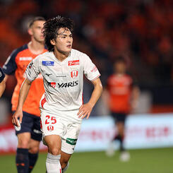 久保藤次郎 | 選手・スタッフ | チーム | 名古屋グランパス公式サイト