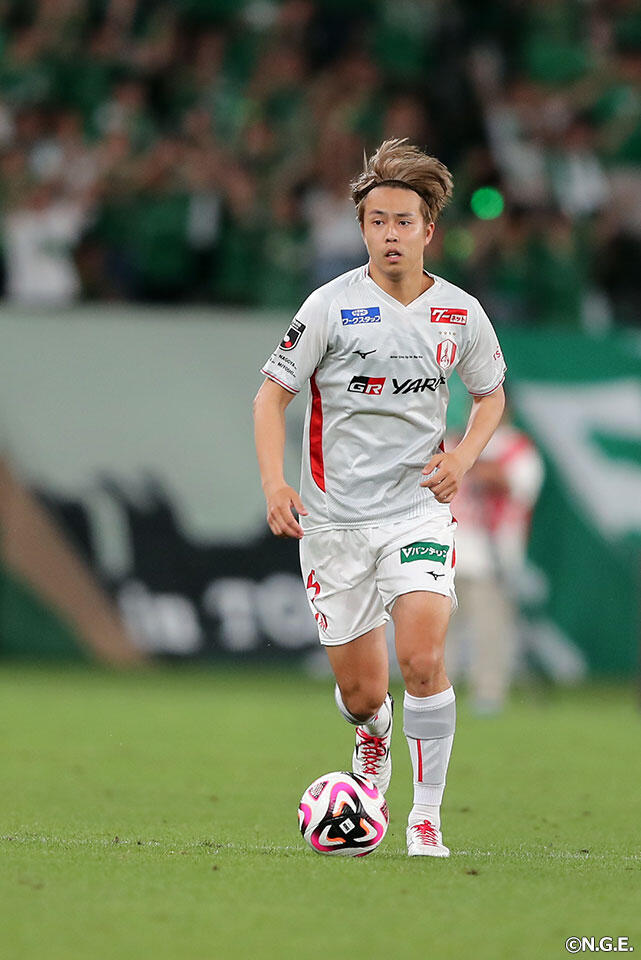 吉田温紀 | 選手・スタッフ | チーム | 名古屋グランパス公式サイト