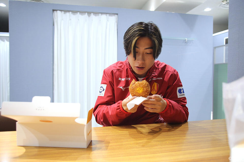 倍井謙 | 選手・スタッフ | チーム | 名古屋グランパス公式
