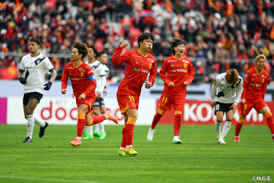 稲垣祥 | 選手・スタッフ | チーム | 名古屋グランパス公式