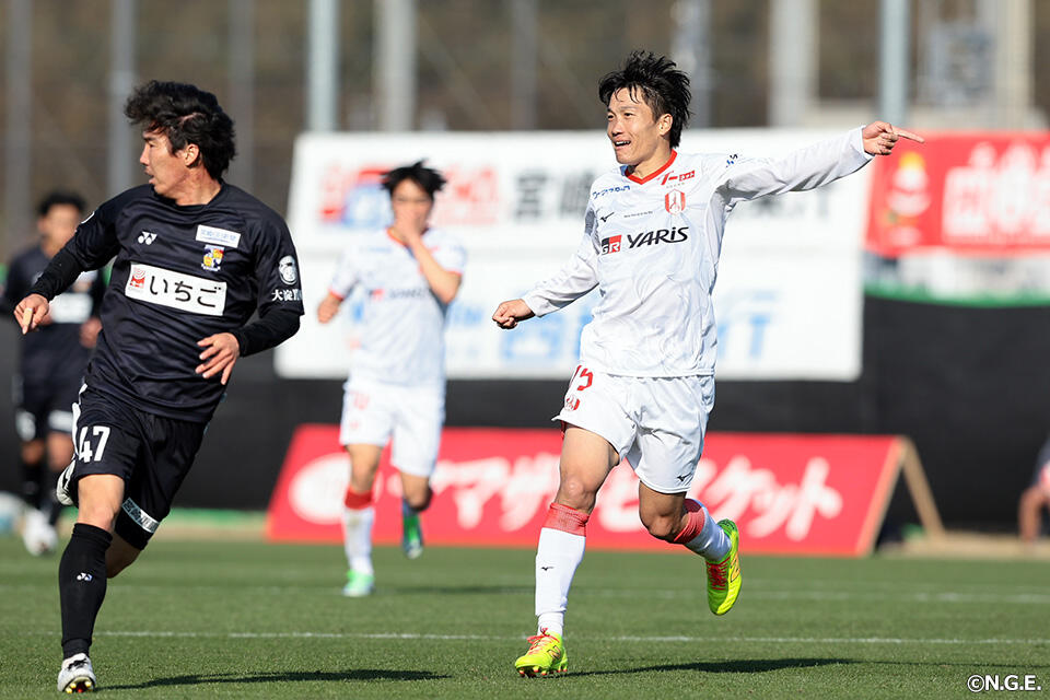 稲垣祥 | 選手・スタッフ | チーム | 名古屋グランパス公式