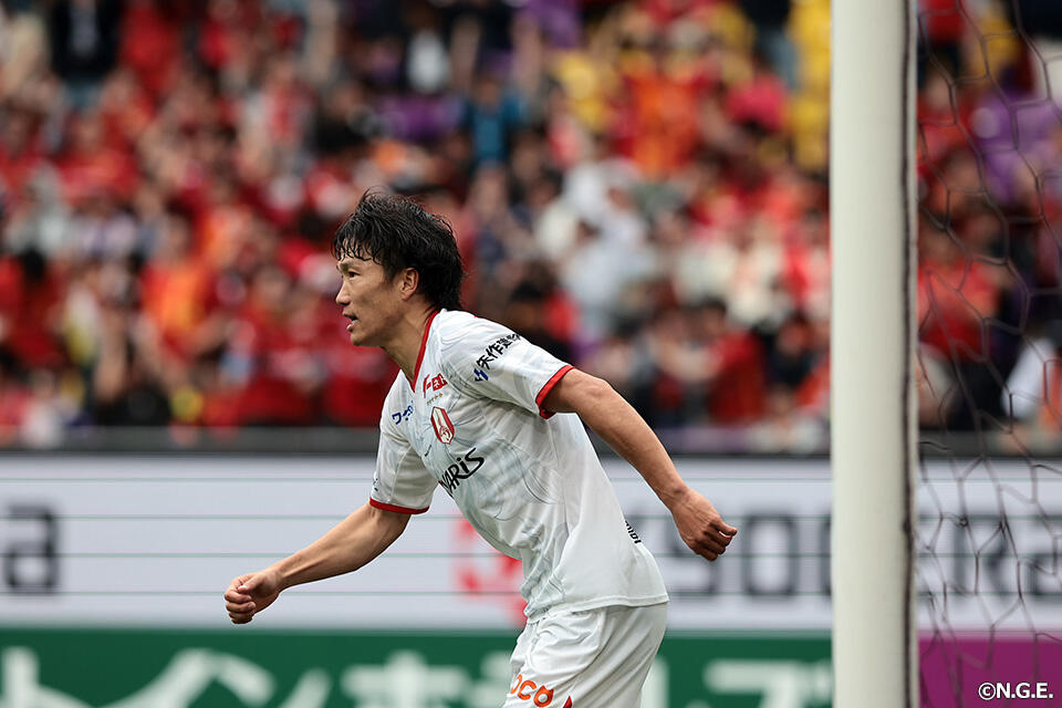稲垣祥 | 選手・スタッフ | チーム | 名古屋グランパス公式