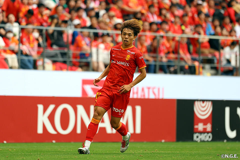 名古屋グランパス選手支給　ウォームアップウェア　内田宅哉選手 アレク様専用 名古屋グランパス選手支給 ウォームアップウェア