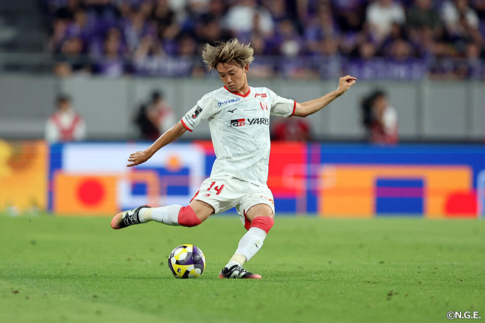 サッカー日本代表 2022 ホーム レプリカ ユニフォーム 背番号8