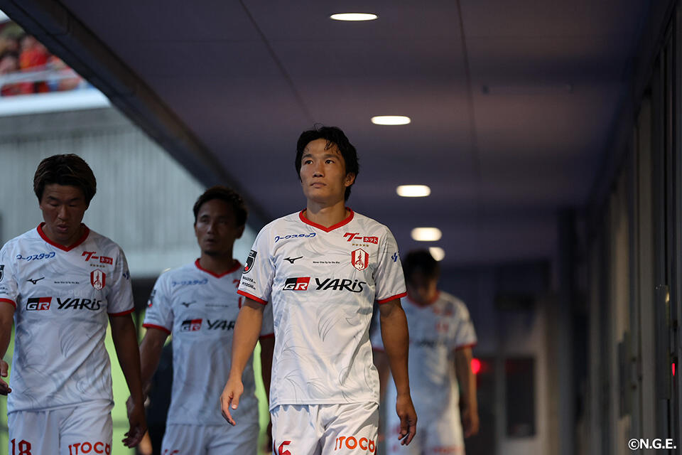 稲垣祥 | 選手・スタッフ | チーム | 名古屋グランパス公式