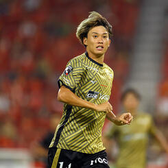 名古屋グランパス　森島司選手　ユニフォーム 名古屋グランパス クラブユニフォーム 森島司選手 - メルカリ
