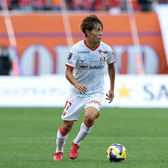 アレク　名古屋グランパス選手支給　ウォームアップウェア　内田宅哉選手 内田宅哉 | 選手・スタッフ | チーム | 名古屋グランパス公式