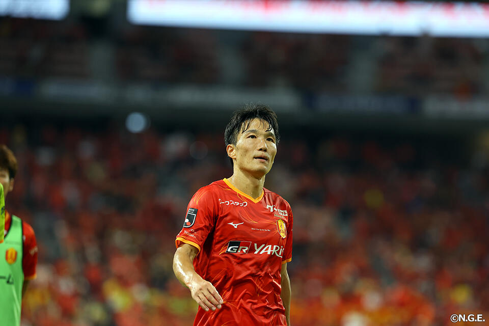 稲垣祥 | 選手・スタッフ | チーム | 名古屋グランパス公式