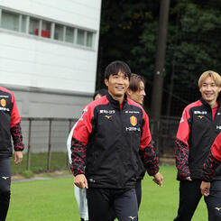 山中亮輔 | 選手・スタッフ | チーム | 名古屋グランパス公式サイト