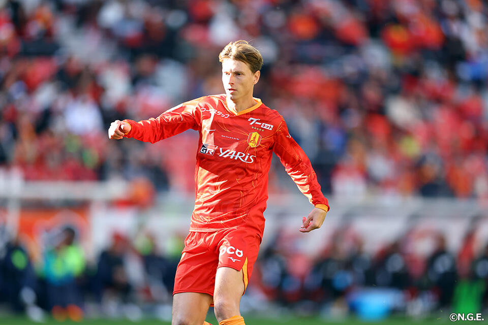 ピ*ザ様 キャスパーユンカー キャスパーユンカー | 選手・スタッフ | チーム | 名古屋グランパス