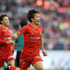 稲垣祥 | 選手・スタッフ | チーム | 名古屋グランパス公式サイト