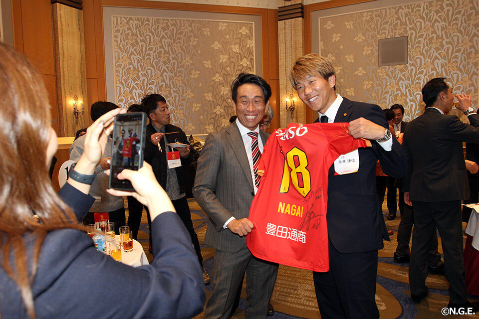 永井謙佑 | 選手・スタッフ | チーム | 名古屋グランパス公式サイト