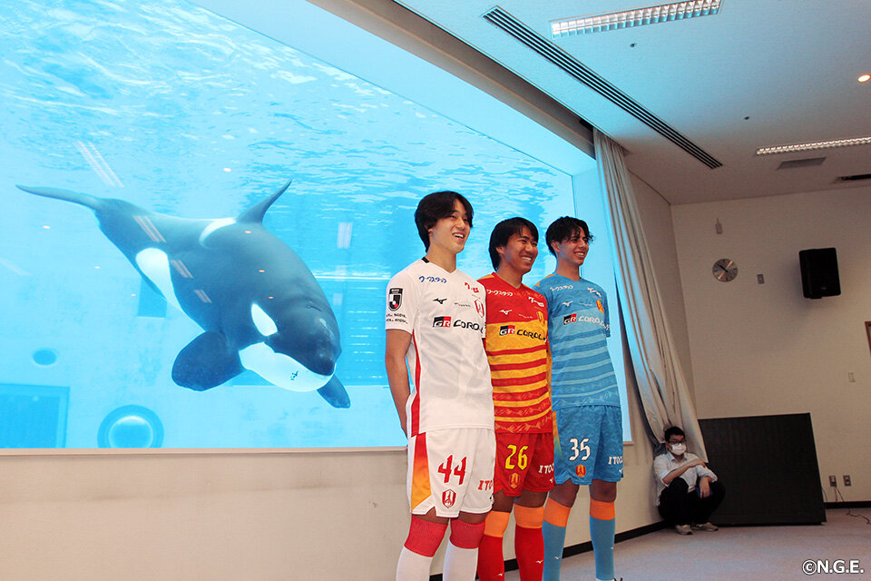 【新品】アバディーン クラブ創立100周年記念ユニフォーム Lサイズ 明治安田J1百年構想リーグ特別ユニフォームデザイン発表＆先行販売の