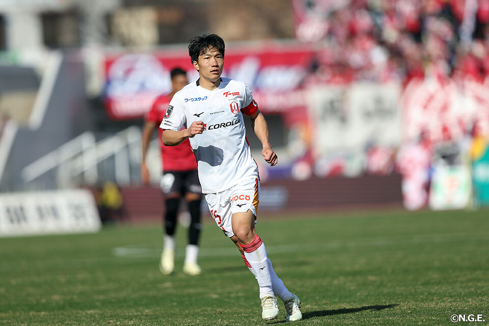 稲垣祥 | 選手・スタッフ | チーム | 名古屋グランパス公式サイト