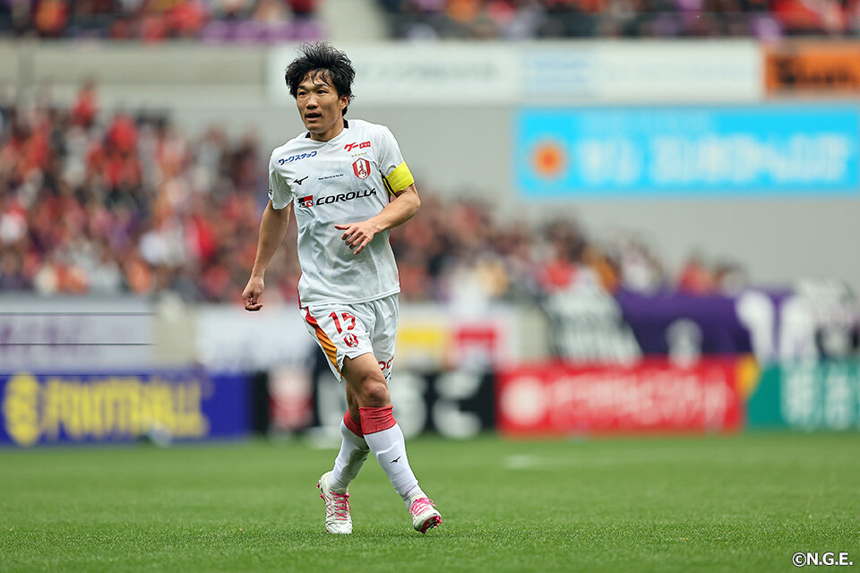 稲垣祥 | 選手・スタッフ | チーム | 名古屋グランパス公式サイト