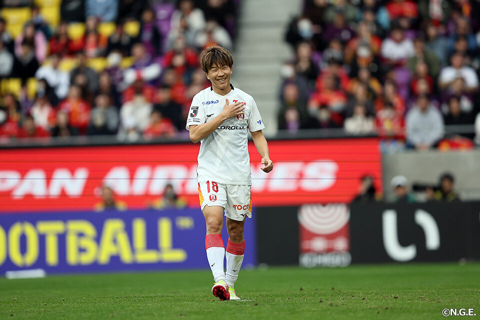 永井謙佑 | 選手・スタッフ | チーム | 名古屋グランパス公式サイト