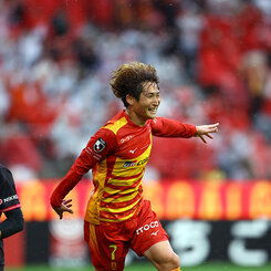 和泉 竜司 | 選手・スタッフ | チーム | 名古屋グランパス公式サイト