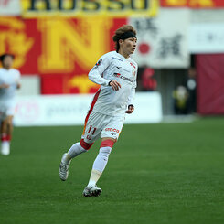 山岸 祐也 | 選手・スタッフ | チーム | 名古屋グランパス公式サイト