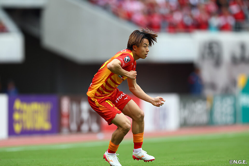 甲田英將 | 選手・スタッフ | チーム | 名古屋グランパス公式サイト