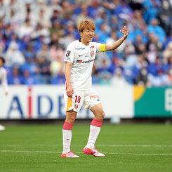 永井謙佑 | 選手・スタッフ | チーム | 名古屋グランパス公式サイト