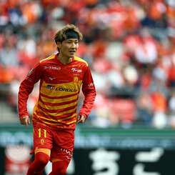 山岸 祐也 | 選手・スタッフ | チーム | 名古屋グランパス公式サイト