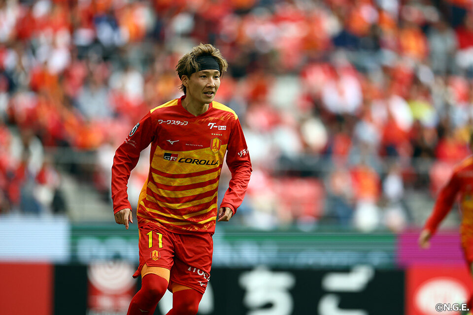 名古屋グランパス　ユニホーム　山岸祐也　11 XL ついに出た、今年最初の山ピース🤟 #山岸祐也 がキックフェイントから