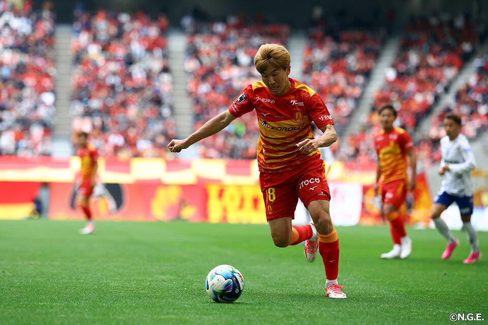 永井謙佑 | 選手・スタッフ | チーム | 名古屋グランパス公式サイト